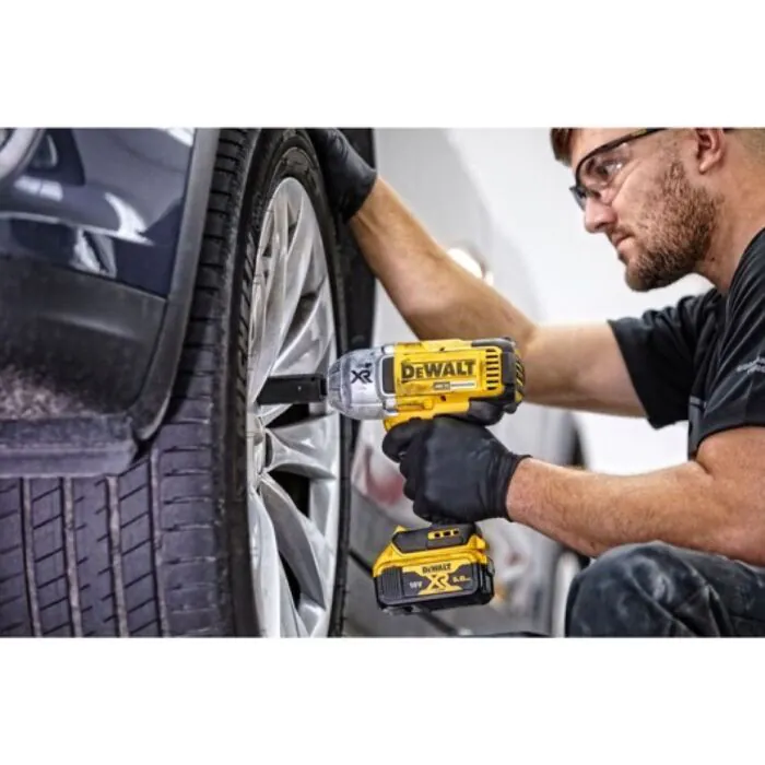 DeWALT DCF899N XR Brushless High Torque 1 2 Impact Wrench